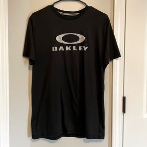 Black Men’s Oakley T-shirt